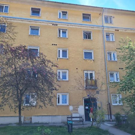 Tatabanya Ujvarosi Lakas Exteriér fotografie
